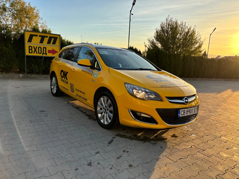 Opel Astra 1.6CDTI, снимка 6 - Автомобили и джипове - 47693942