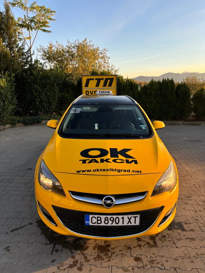 Opel Astra 1.6CDTI, снимка 8 - Автомобили и джипове - 47693942