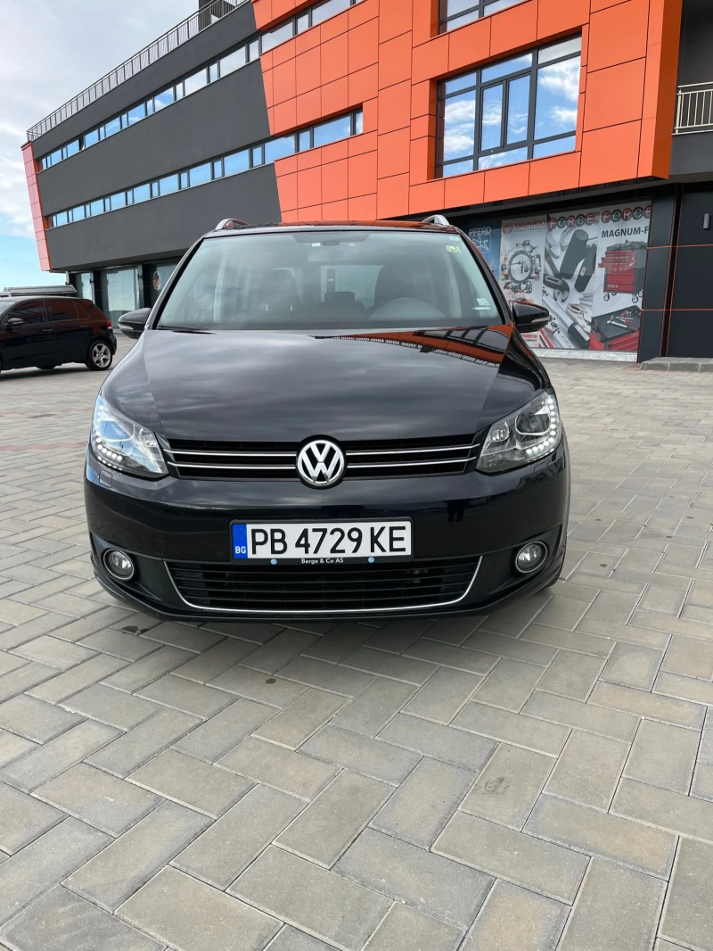 VW Touran 2.0TDI, снимка 2 - Автомобили и джипове - 47961570