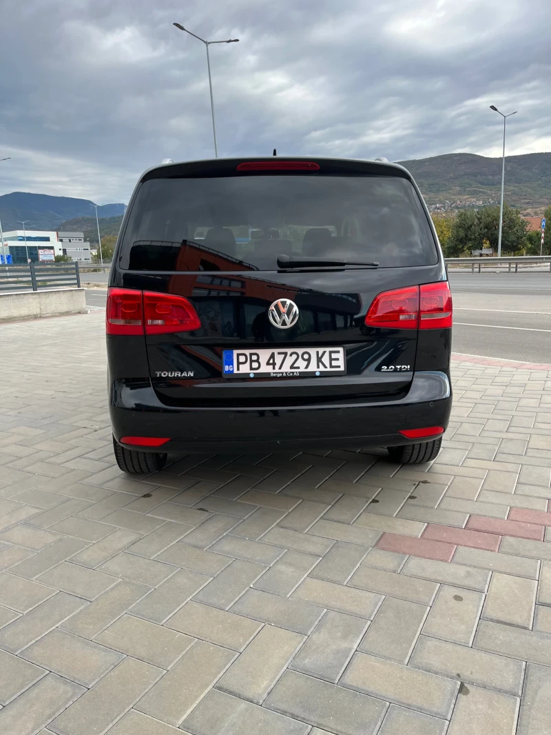 VW Touran 2.0TDI, снимка 5 - Автомобили и джипове - 47961570