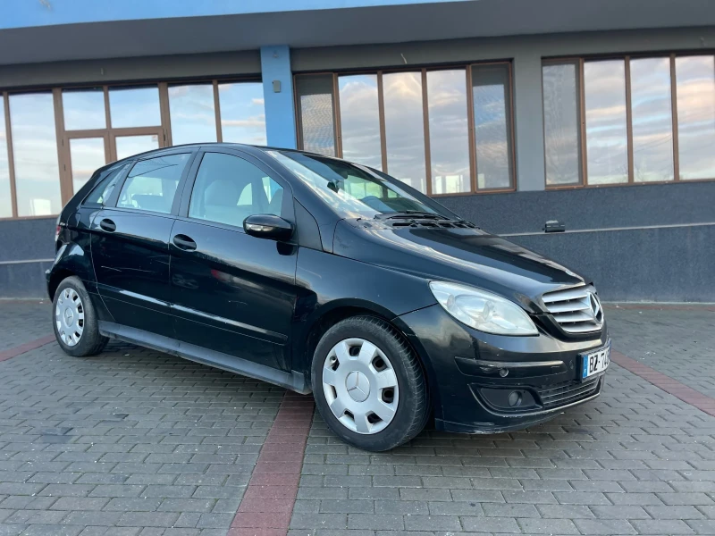 Mercedes-Benz B 180 Външни забележки, снимка 5 - Автомобили и джипове - 48766222