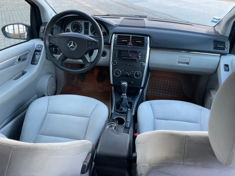 Mercedes-Benz B 180 Външни забележки, снимка 8 - Автомобили и джипове - 48766222