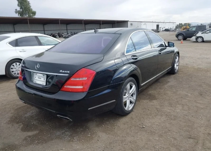 Mercedes-Benz S 550 4MATIC, снимка 3 - Автомобили и джипове - 49225908