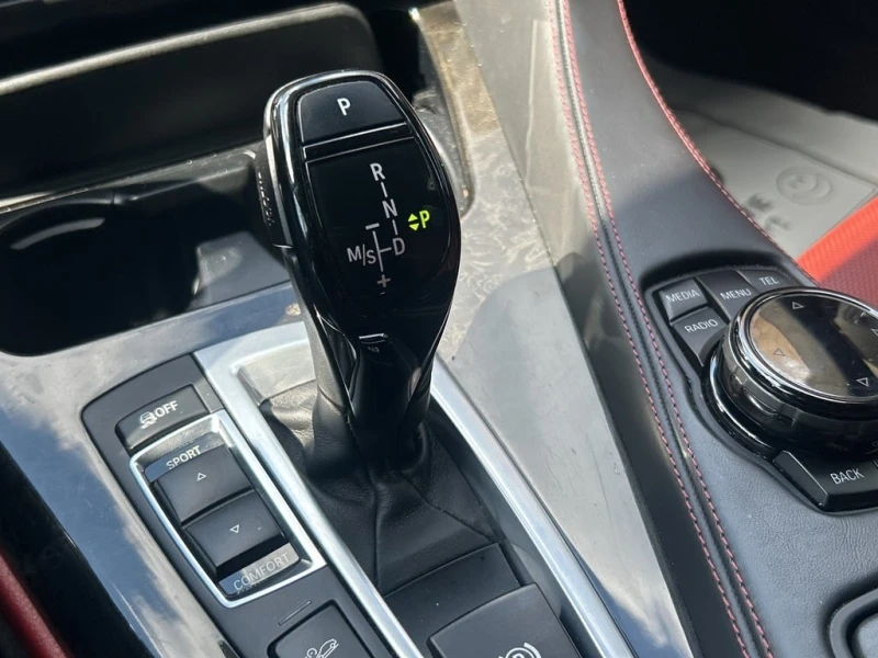 BMW 640 * 4dr Sdn 640i xDrive AWD Gran Coupe * CARFAX * ЦЕ, снимка 14 - Автомобили и джипове - 52969212