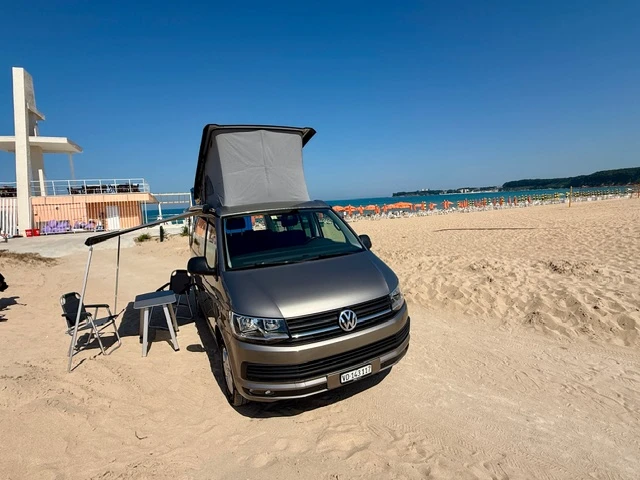 VW Multivan California Beach TDI T6, снимка 8 - Автомобили и джипове - 54176012