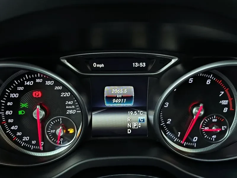 Mercedes-Benz CLA 250  4Matic, снимка 16 - Автомобили и джипове - 55738635