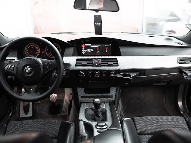 BMW 525 M paket заводски по вин., снимка 9 - Автомобили и джипове - 55805666