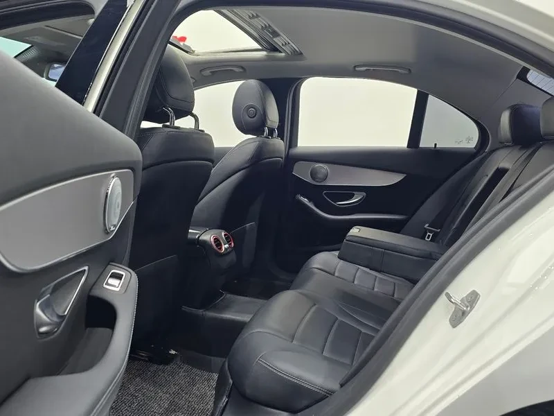 Mercedes-Benz C 200 САМО 30% АВАНС, снимка 11 - Автомобили и джипове - 56251396