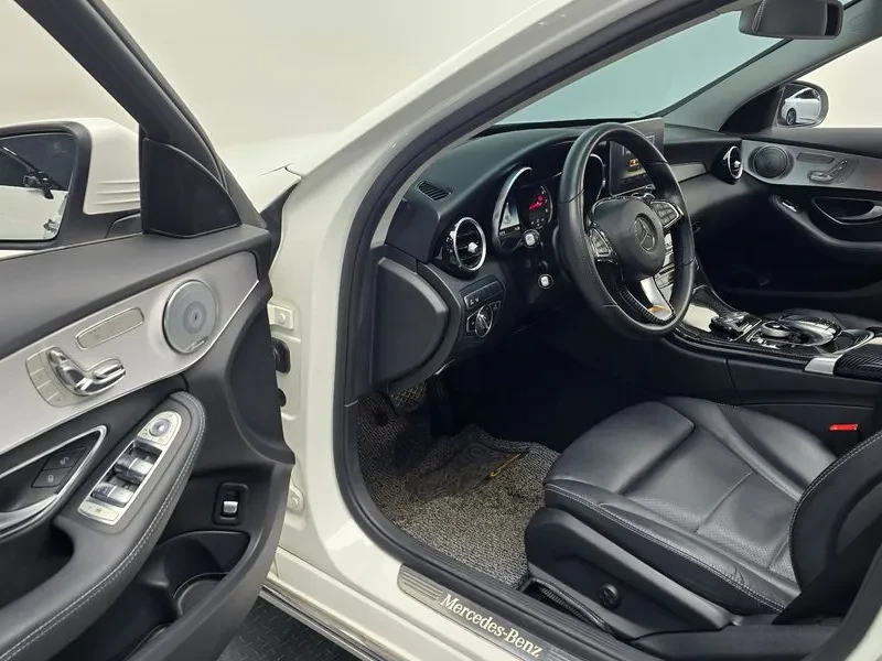 Mercedes-Benz C 200 САМО 30% АВАНС, снимка 10 - Автомобили и джипове - 56251396