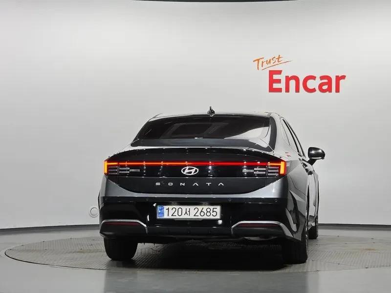 Hyundai Sonata Exclusive* ПОДГРЕВ* ОБДУХВАНЕ* 360 КАМЕРИ* MEMORY, снимка 4 - Автомобили и джипове - 56585929