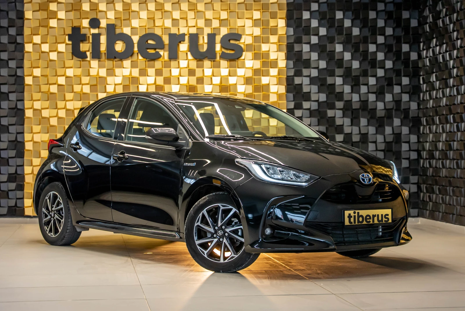 Toyota Yaris 1.5 Hybrid, снимка 1