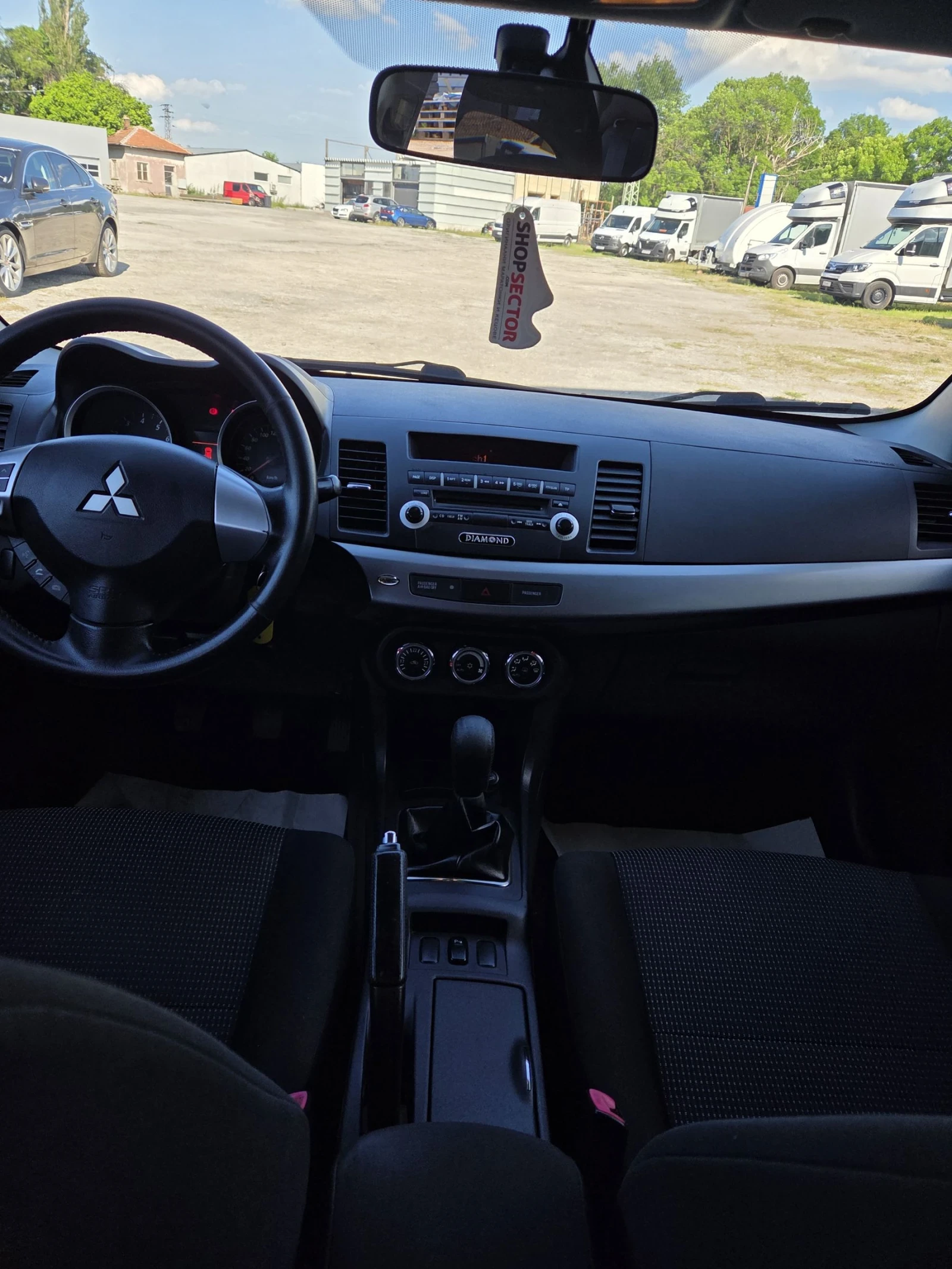 Mitsubishi Lancer  WHITE LANCER DIAMOND 117к.с. - изображение 9