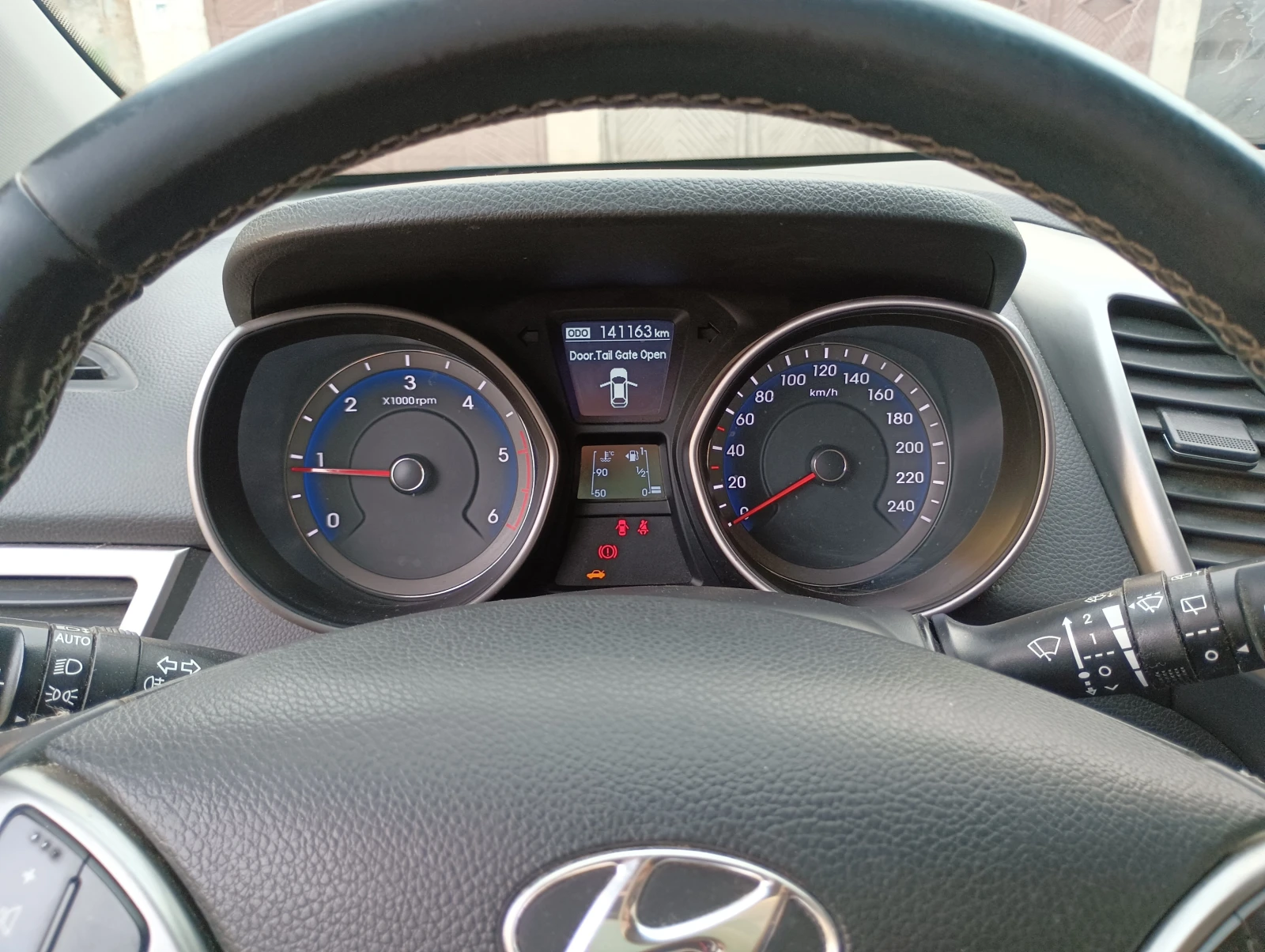 Hyundai I30 1.4 crdi Платено всичко + каско. - изображение 8