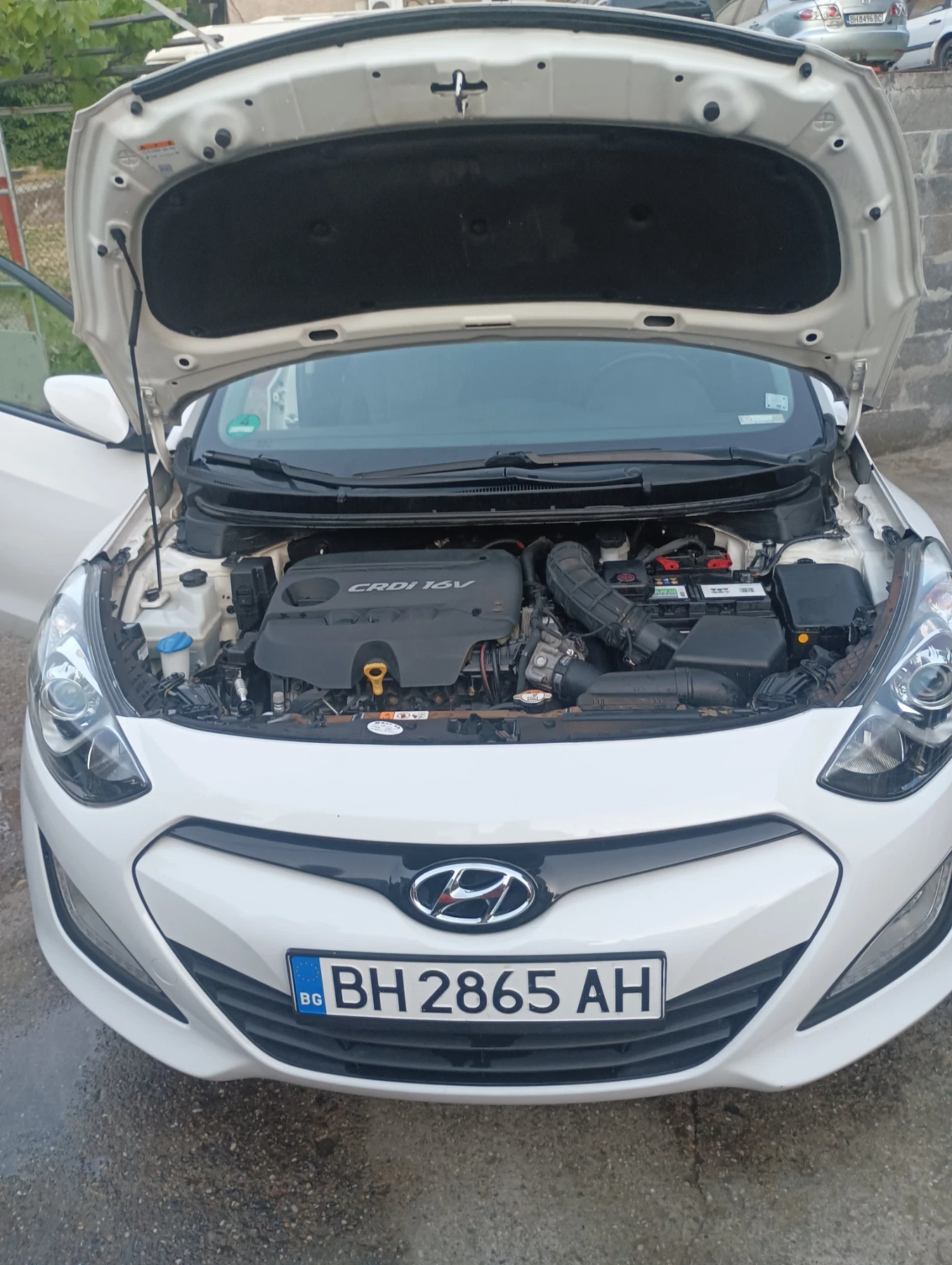 Hyundai I30 1.4 crdi Платено всичко + каско. - изображение 9