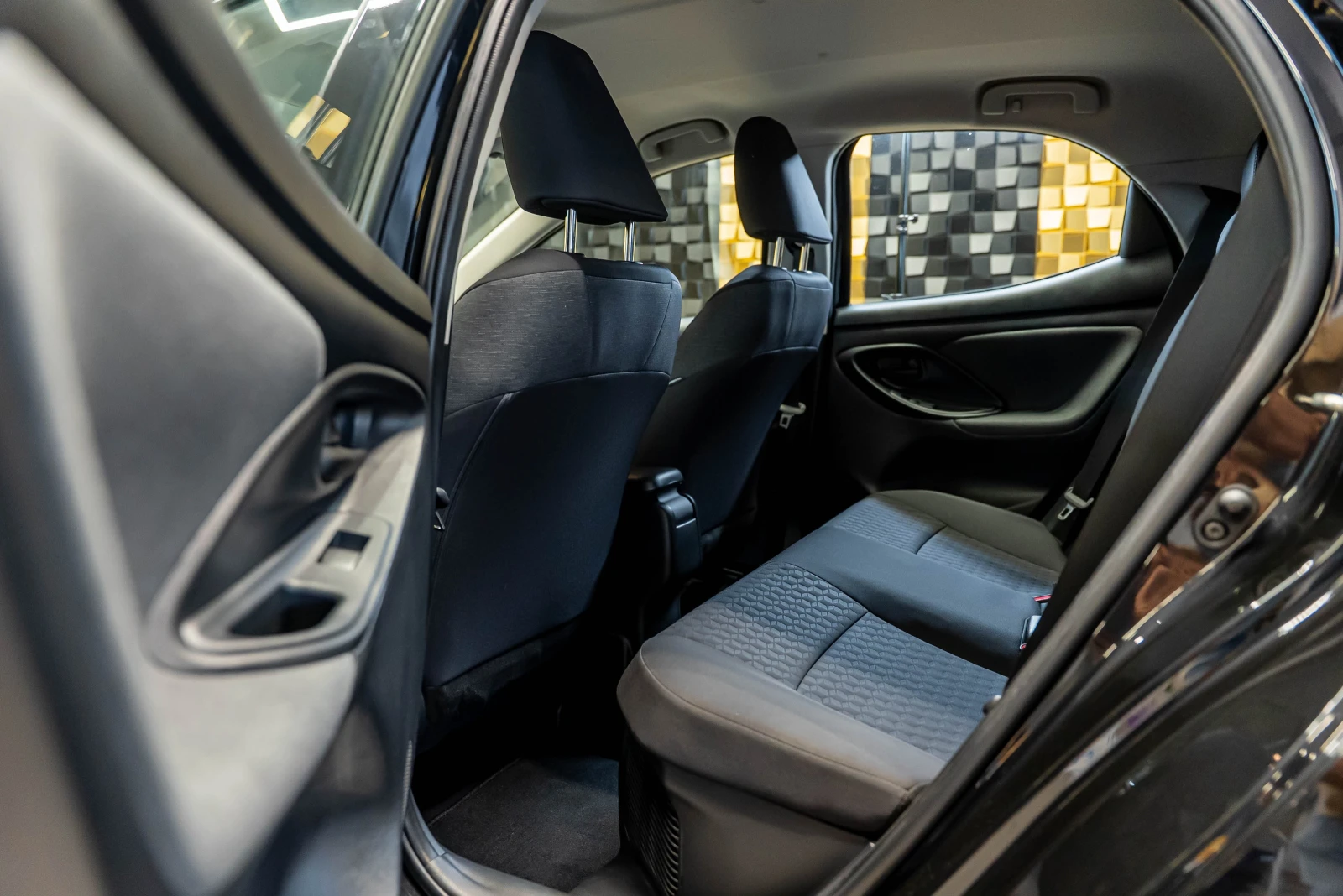 Toyota Yaris 1.5 Hybrid | Mobile.bg   12