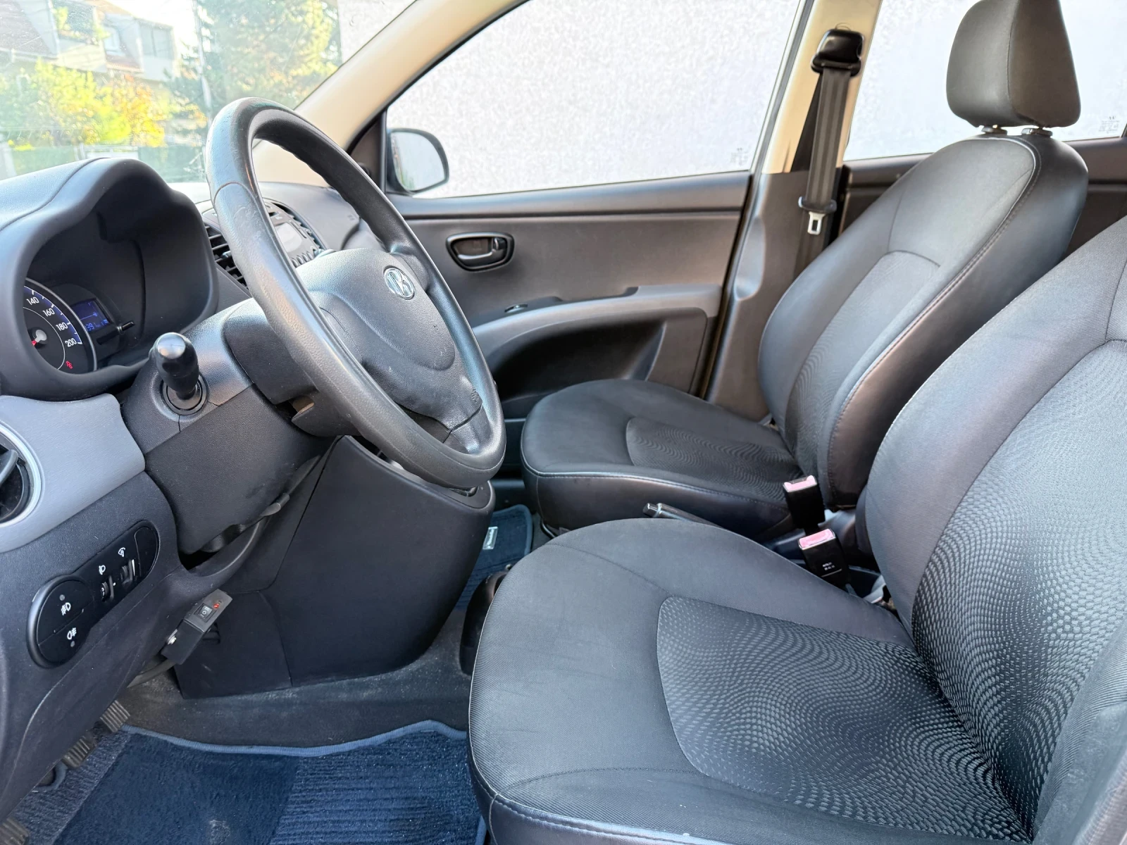 Hyundai I10 Face-Lift първи собственик Газ-Бензин - изображение 8