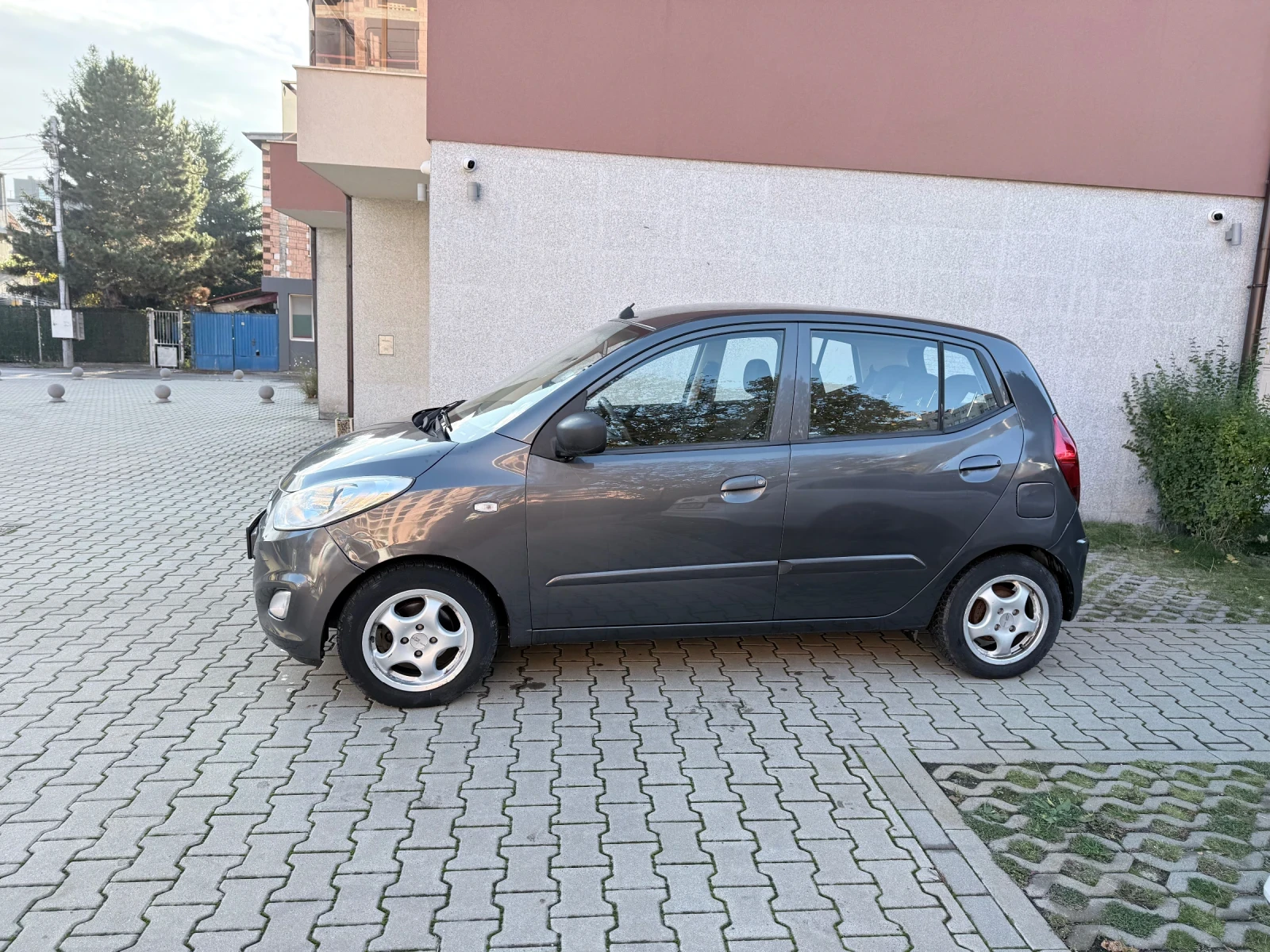 Hyundai I10 Face-Lift първи собственик Газ-Бензин - изображение 6