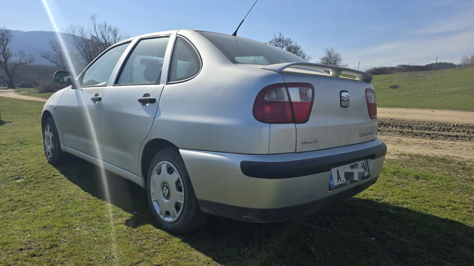 Seat Cordoba, снимка 4 - Автомобили и джипове - 53755859