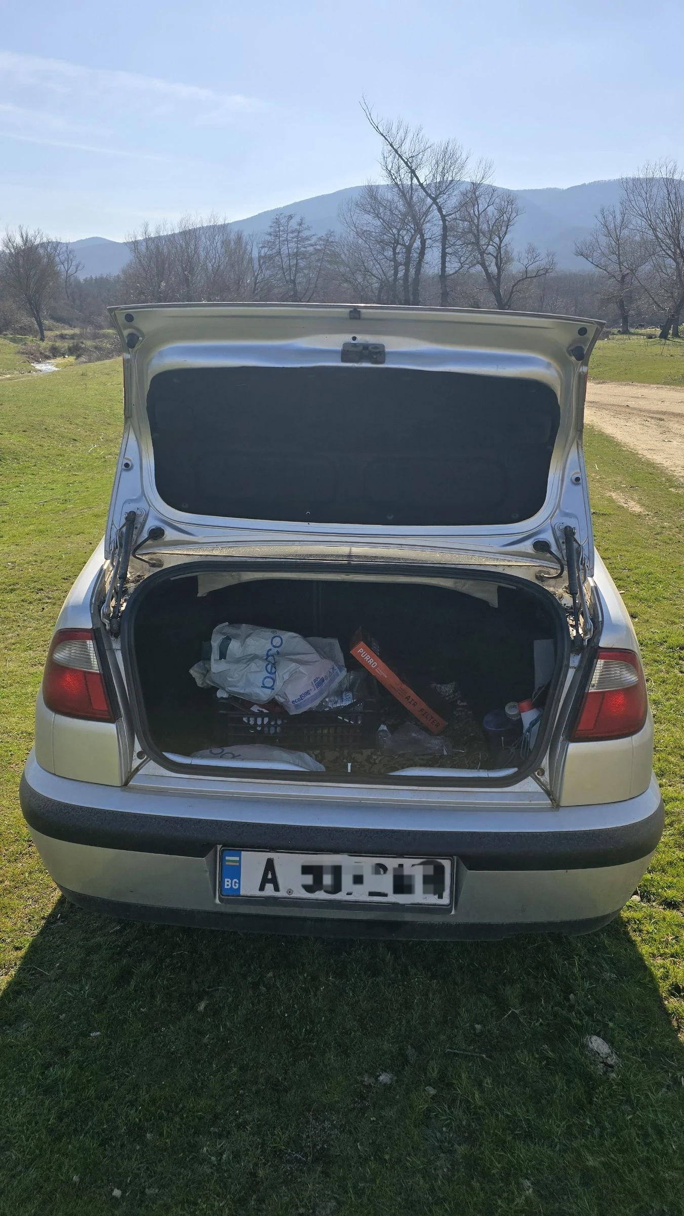 Seat Cordoba, снимка 11 - Автомобили и джипове - 53755859