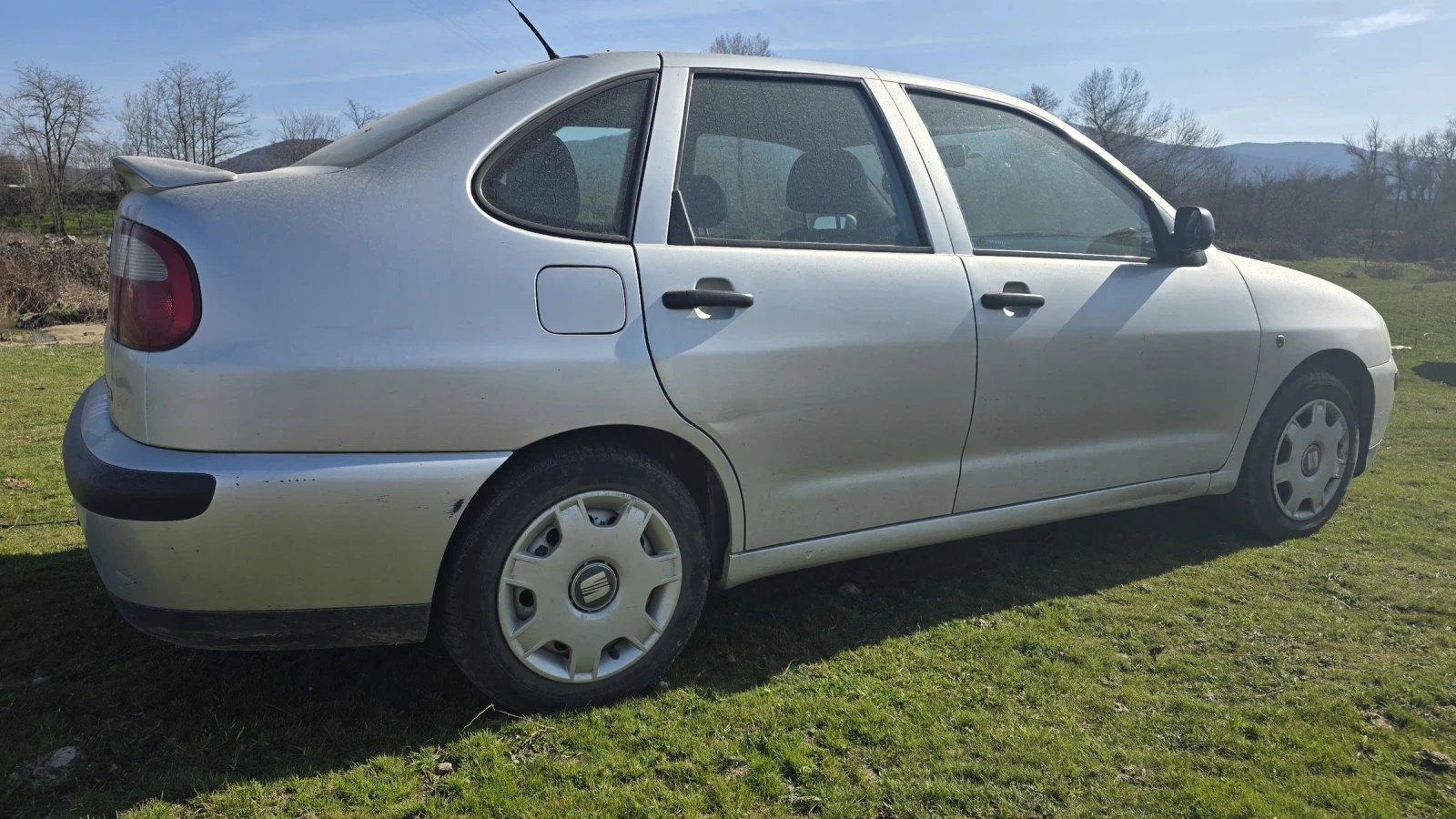 Seat Cordoba, снимка 7 - Автомобили и джипове - 53755859