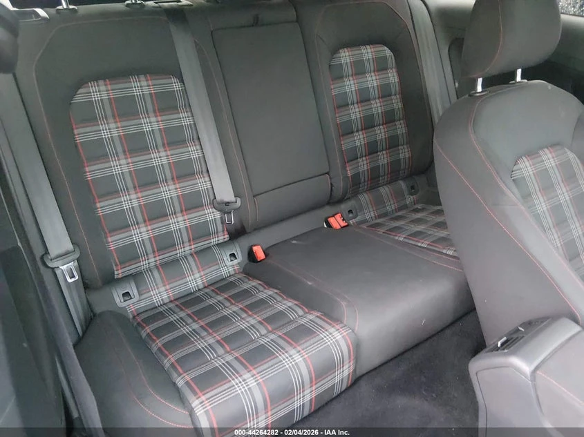 VW Golf * Gti S* , снимка 8 - Автомобили и джипове - 54049783