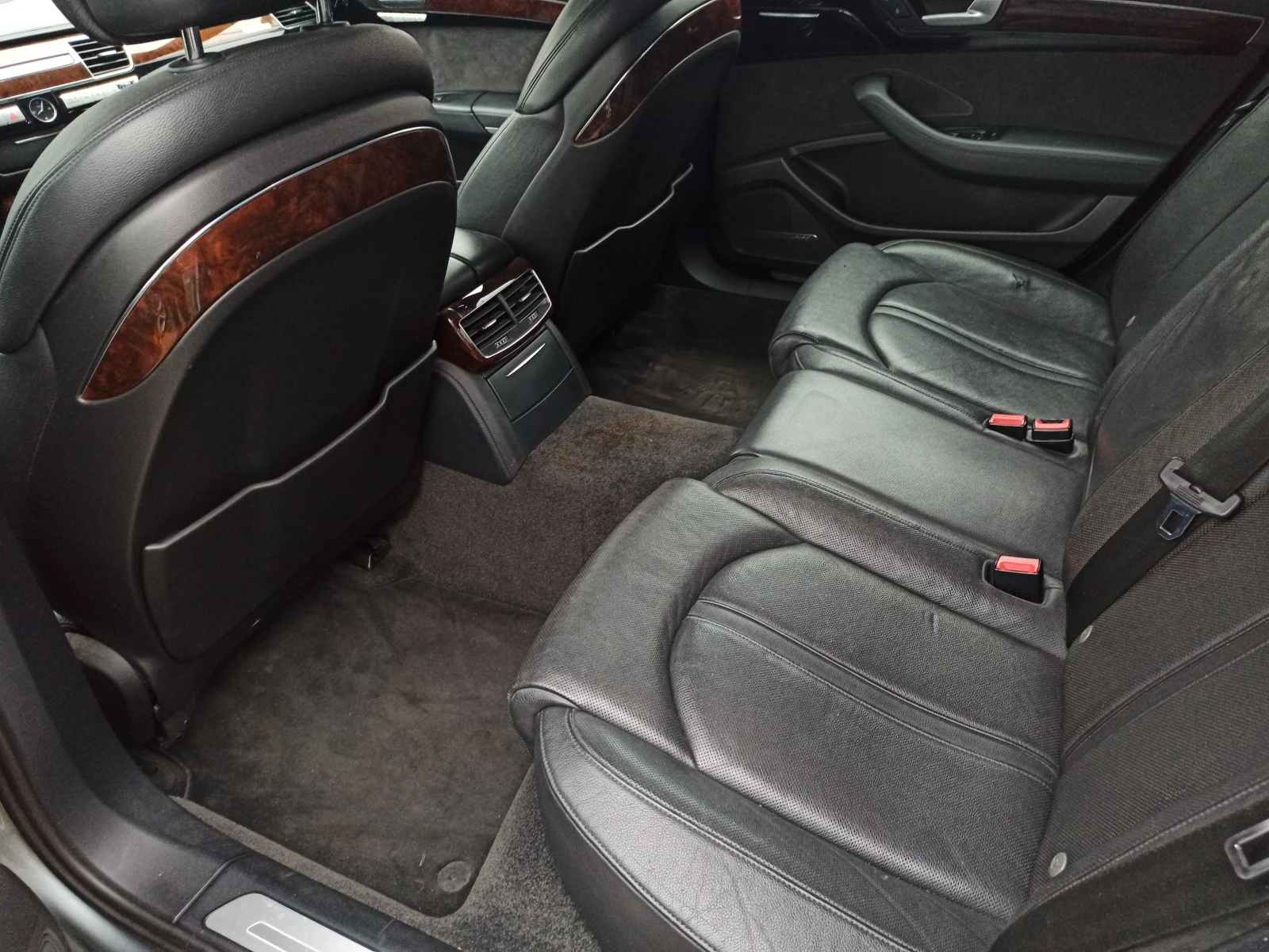 Audi A8 3.0 TSFI, снимка 11 - Автомобили и джипове - 54196470