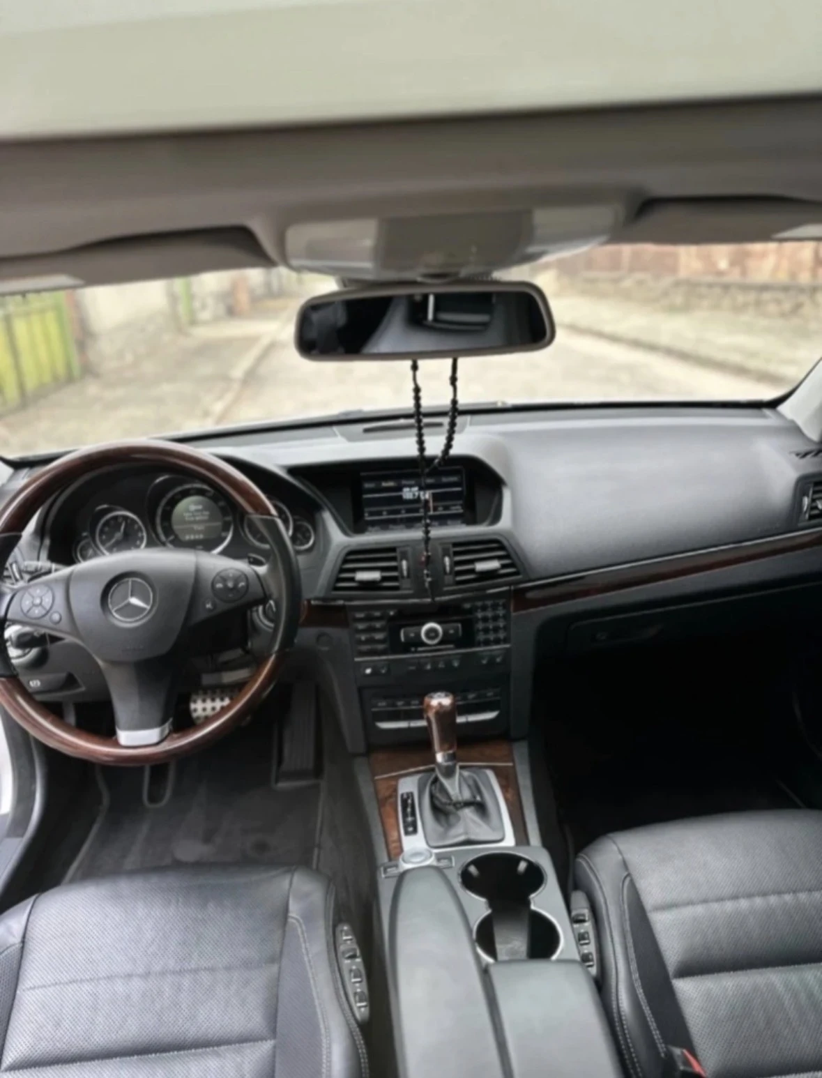 Mercedes-Benz E 500 Mercedes-Benz E550 Купе AMG   388 к. с. , снимка 13 - Автомобили и джипове - 54445064