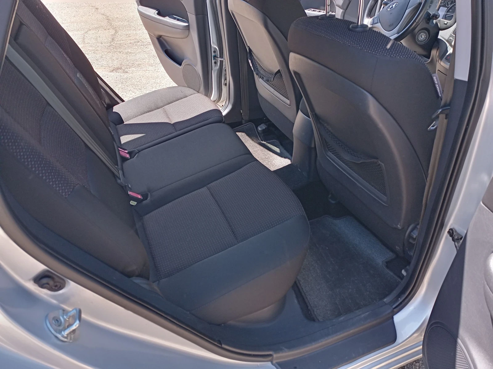 Hyundai I30, снимка 12 - Автомобили и джипове - 54594342