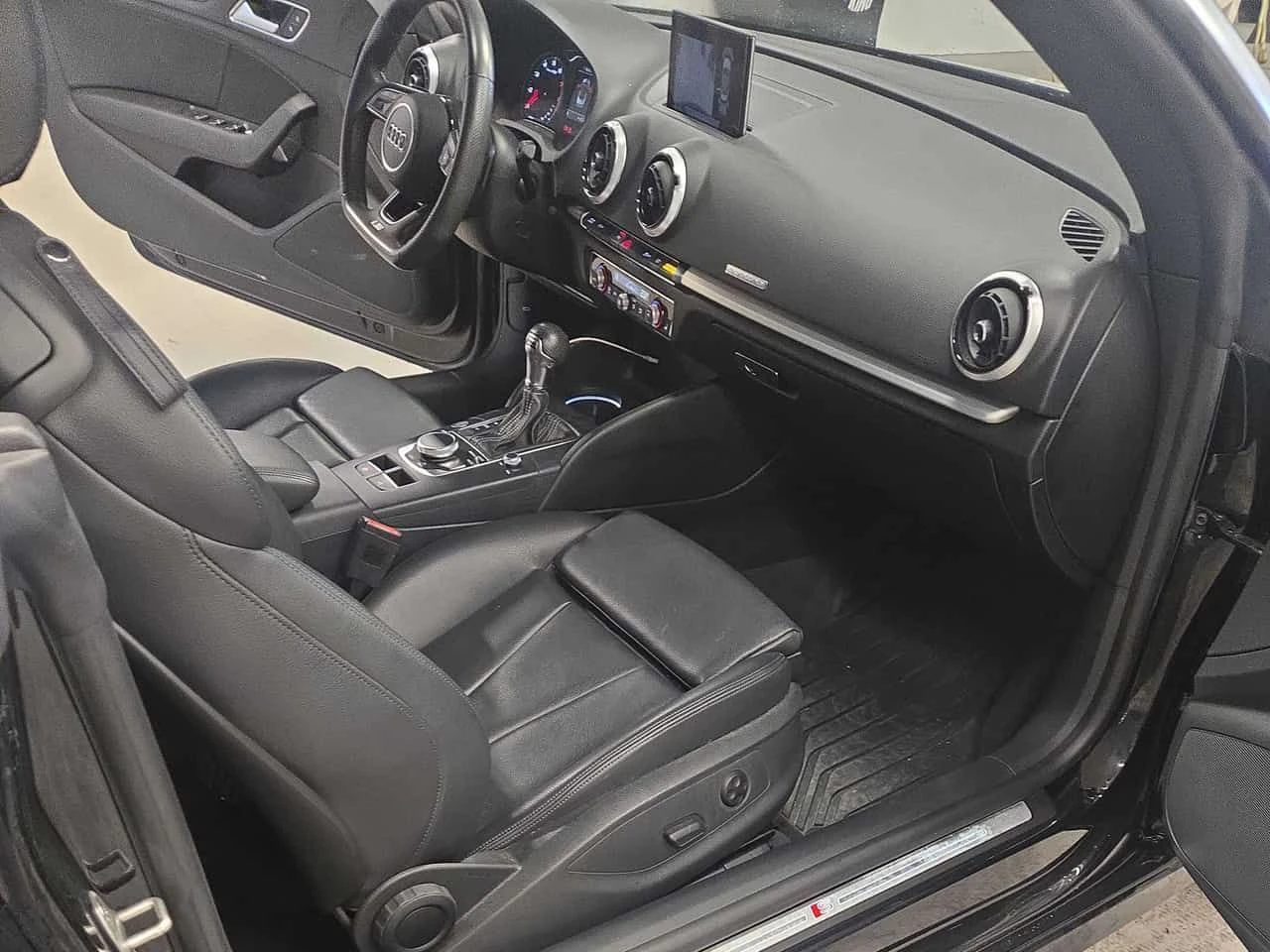Audi A3 Progressiv / CAMERA / ПОДГРЕВИ / КАБРИО , снимка 12 - Автомобили и джипове - 54627535