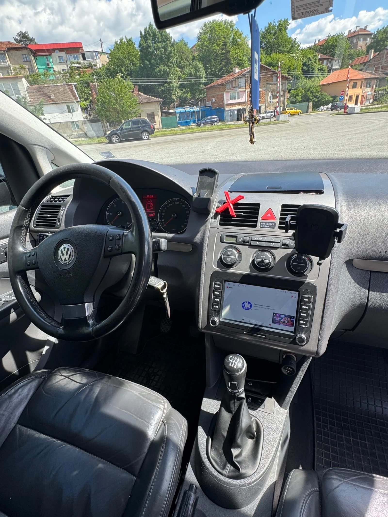 VW Touran, снимка 7 - Автомобили и джипове - 54682189
