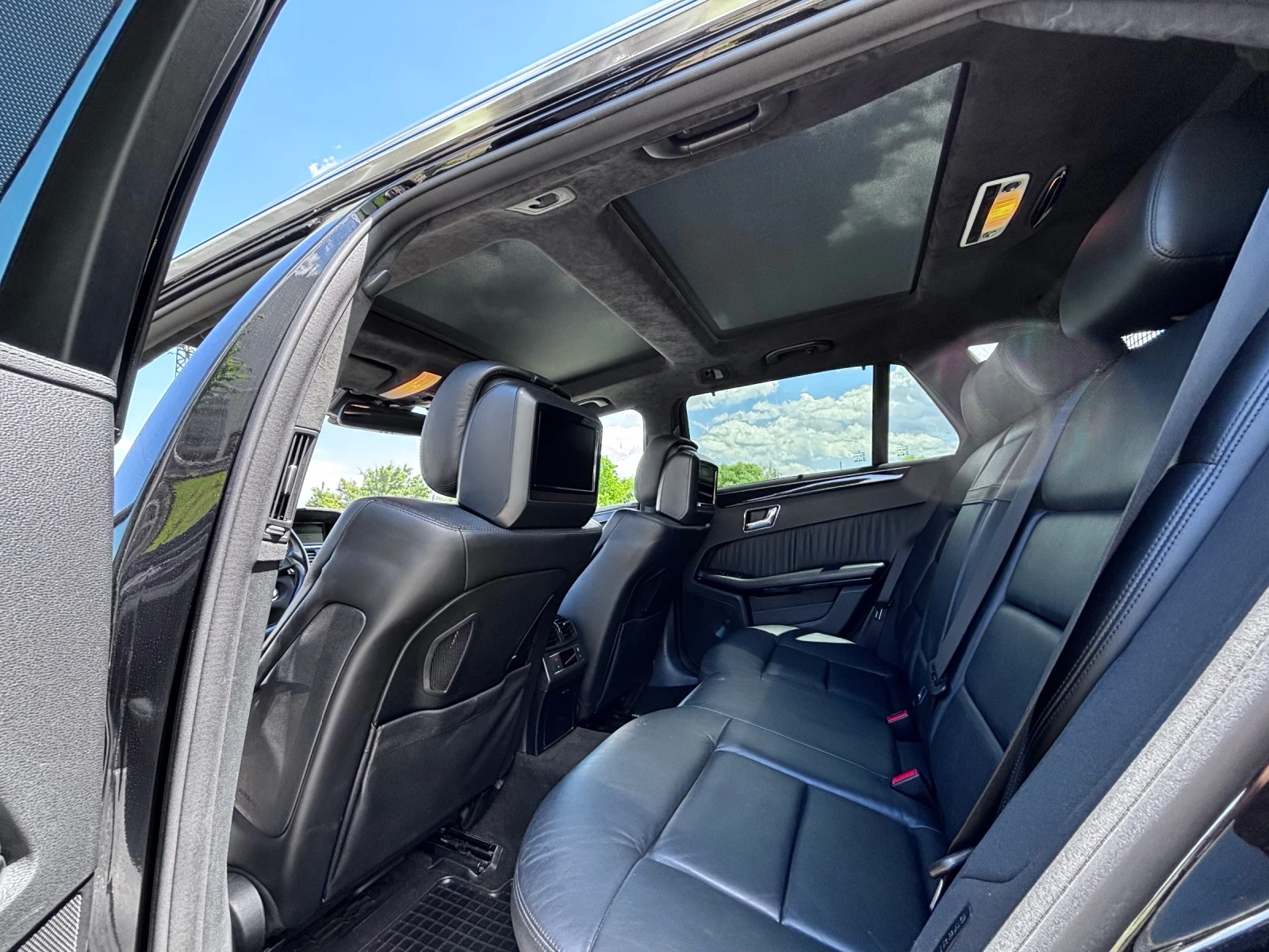 Mercedes-Benz E 350 Avantgarde, снимка 10 - Автомобили и джипове - 55559504