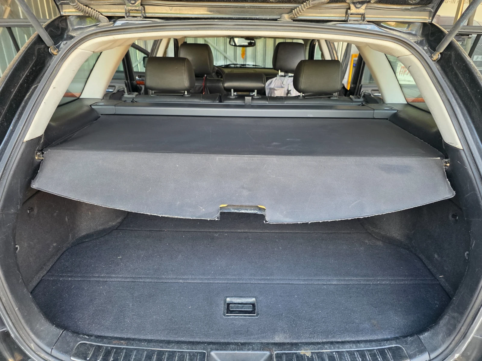 Toyota Avensis Комби, снимка 15 - Автомобили и джипове - 55617594