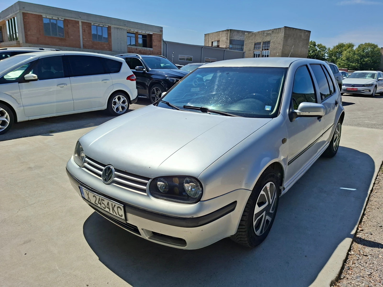 VW Golf 1.9/90KS, снимка 3 - Автомобили и джипове - 55723059
