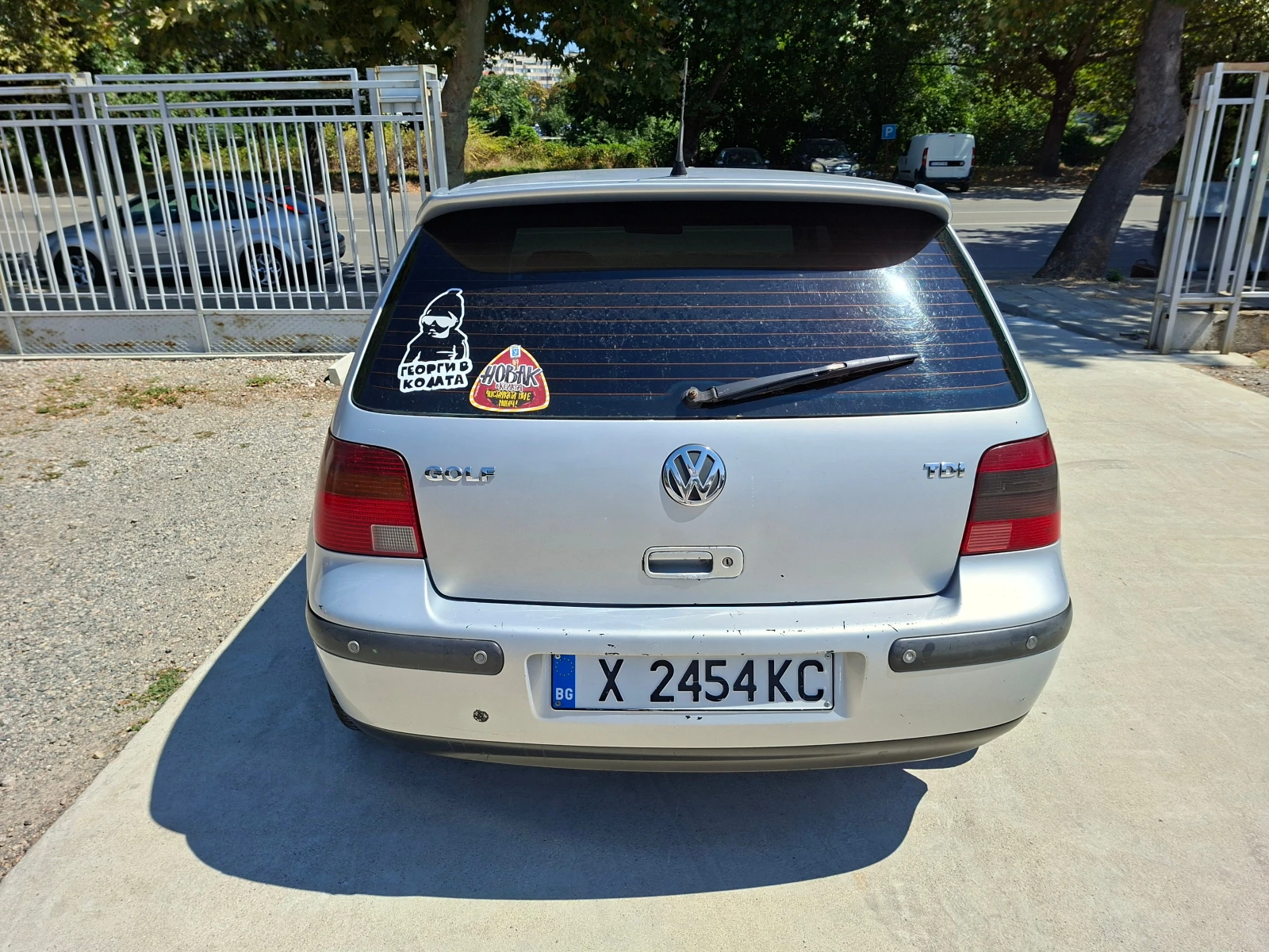 VW Golf 1.9/90KS, снимка 6 - Автомобили и джипове - 55723059