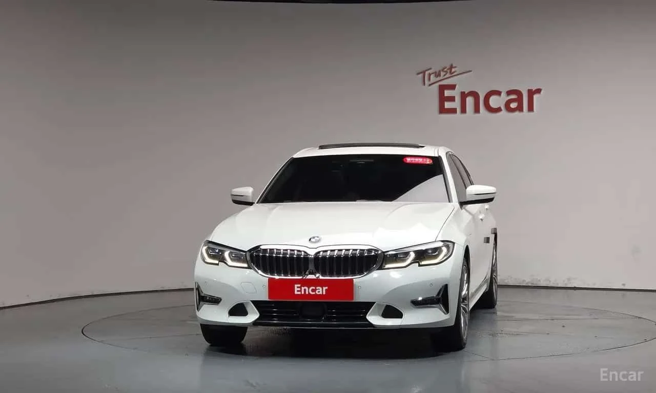 BMW 330 * 330e Luxury * ЦЕНА ДО БГ, снимка 3 - Автомобили и джипове - 55725399