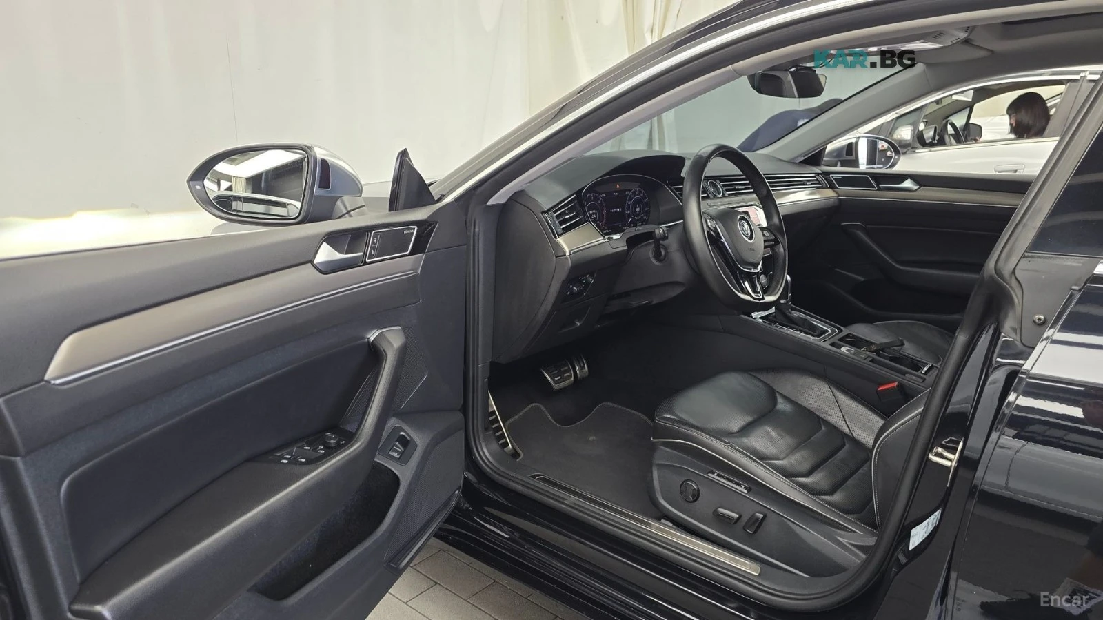 VW Arteon ДВА КЛЮЧА* ОБДУХВАНЕ* ПАМЕТ* ПОДГРЕВ* 360 КАМЕРА* , снимка 10 - Автомобили и джипове - 56004743