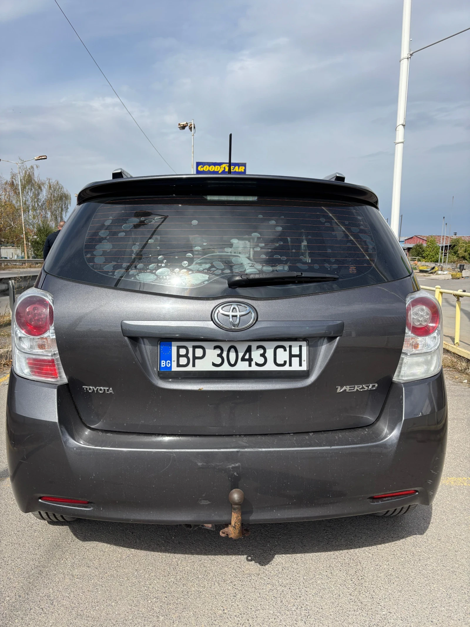 Toyota Verso 2.0 D-4D, снимка 6 - Автомобили и джипове - 56227361