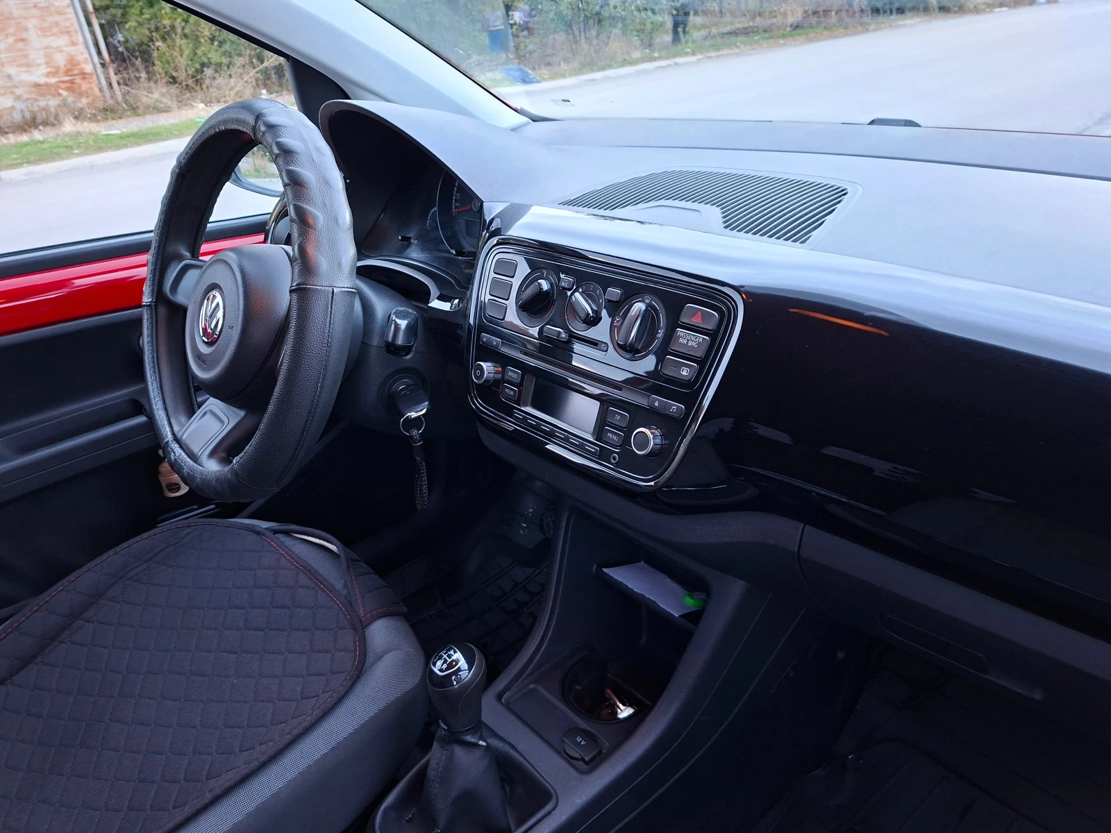 VW Up, снимка 6 - Автомобили и джипове - 56606785