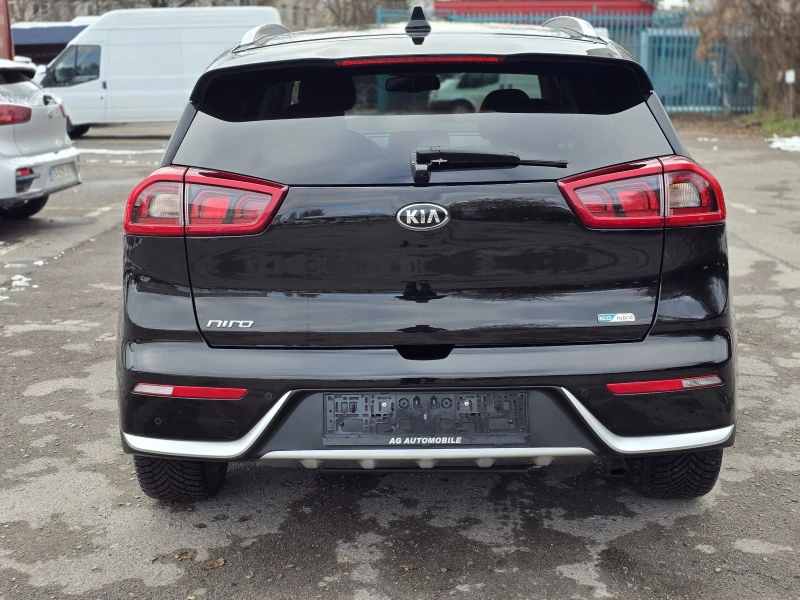 Kia Niro 1.6 HIBRID - 62000км., снимка 4 - Автомобили и джипове - 48433058