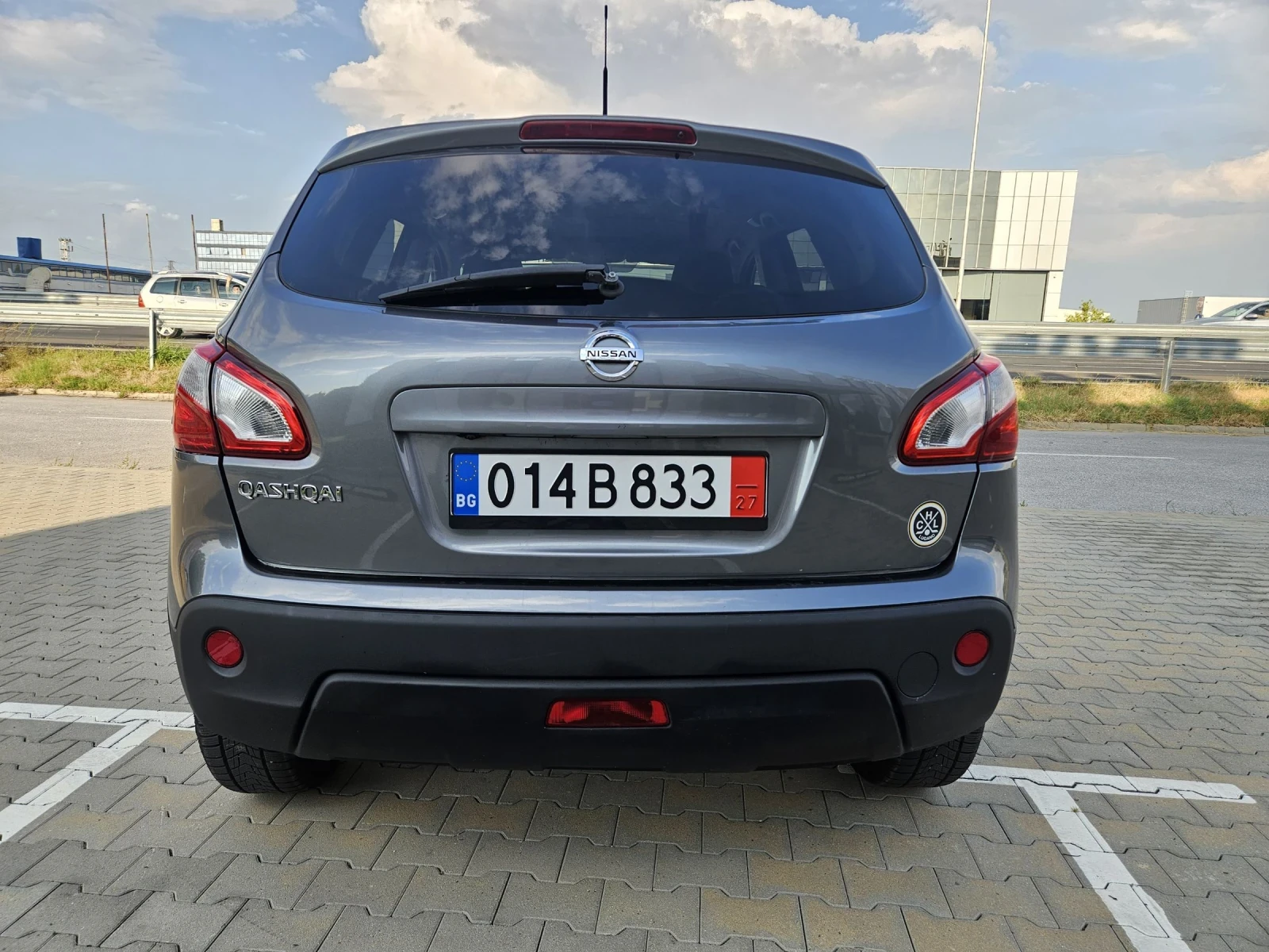 Nissan Qashqai 2.0i 4x4 360camera SWISS EDITION  - изображение 4