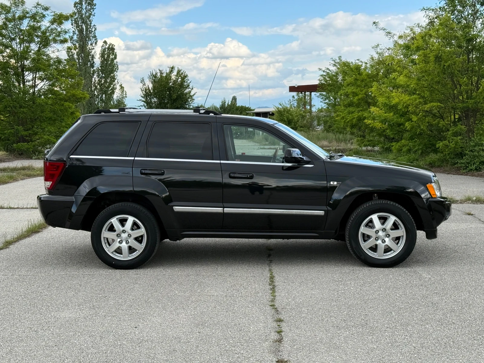 Jeep Grand cherokee 3.0D-OVERLAND-ПАНОРАМА - изображение 6