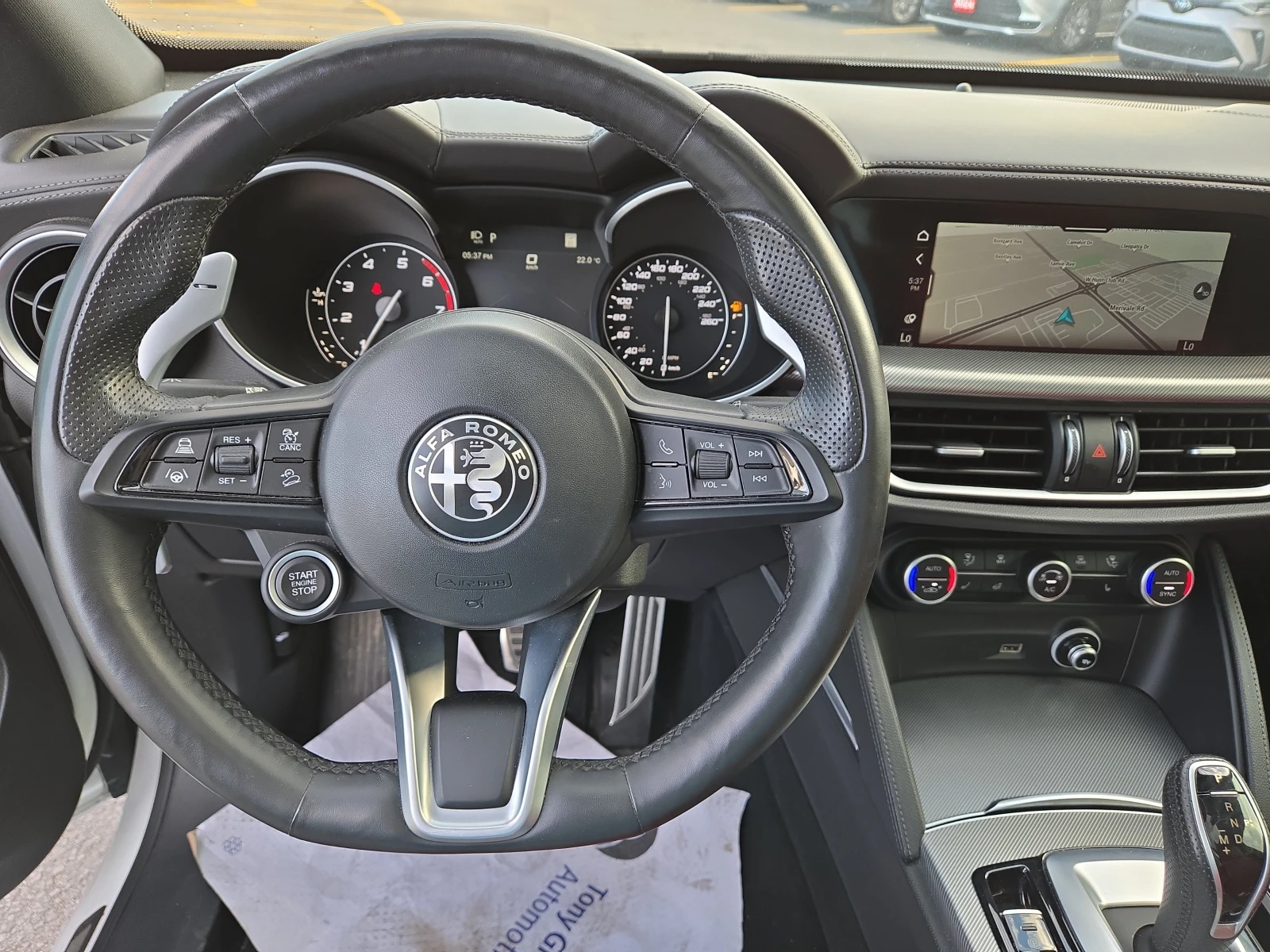 Alfa Romeo Stelvio Veloce* CARFAX* АВТОФИНАНСИРАНЕ* Цена до България* - изображение 6