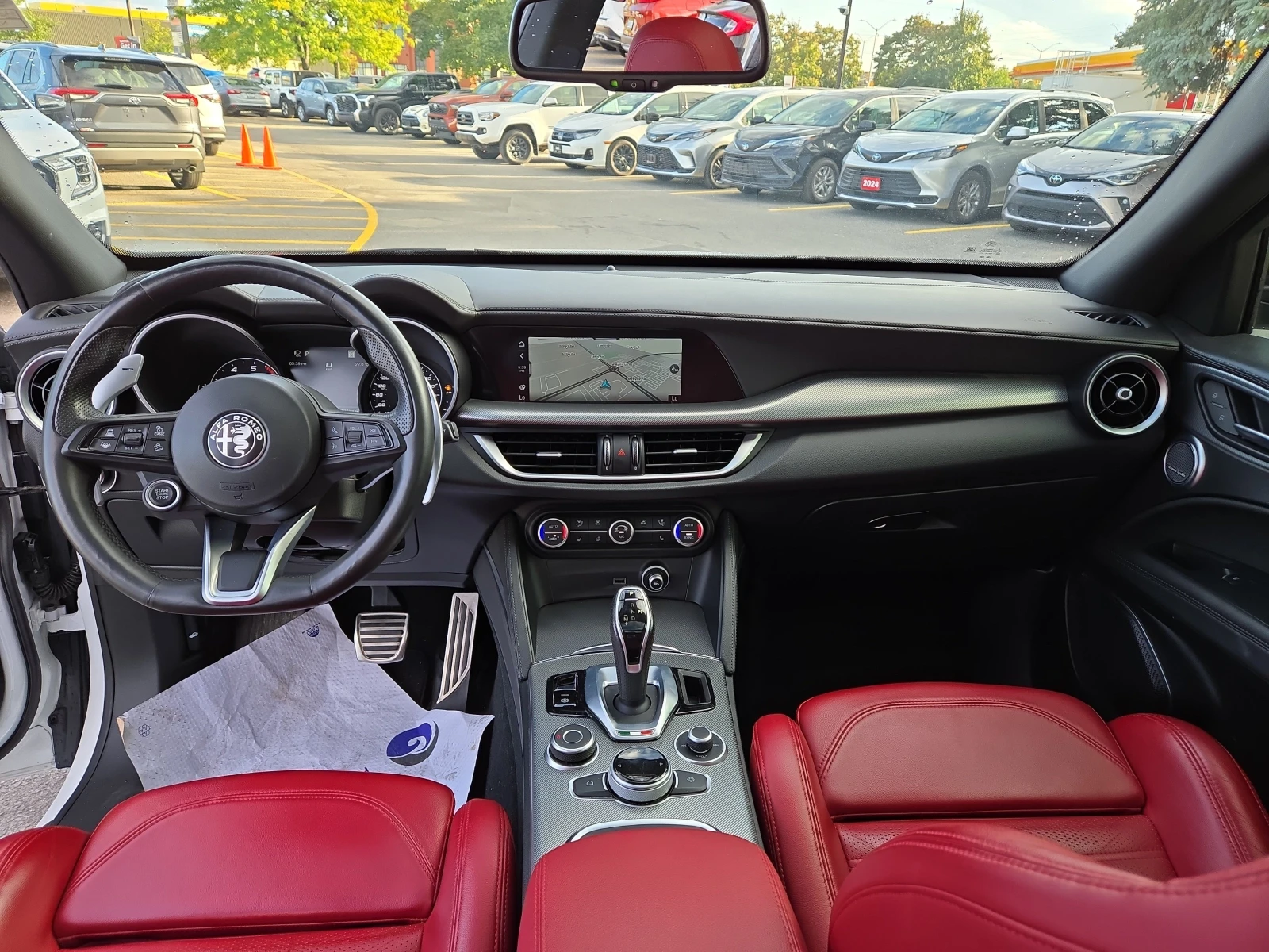 Alfa Romeo Stelvio Veloce* CARFAX* АВТОФИНАНСИРАНЕ* Цена до България* - изображение 8
