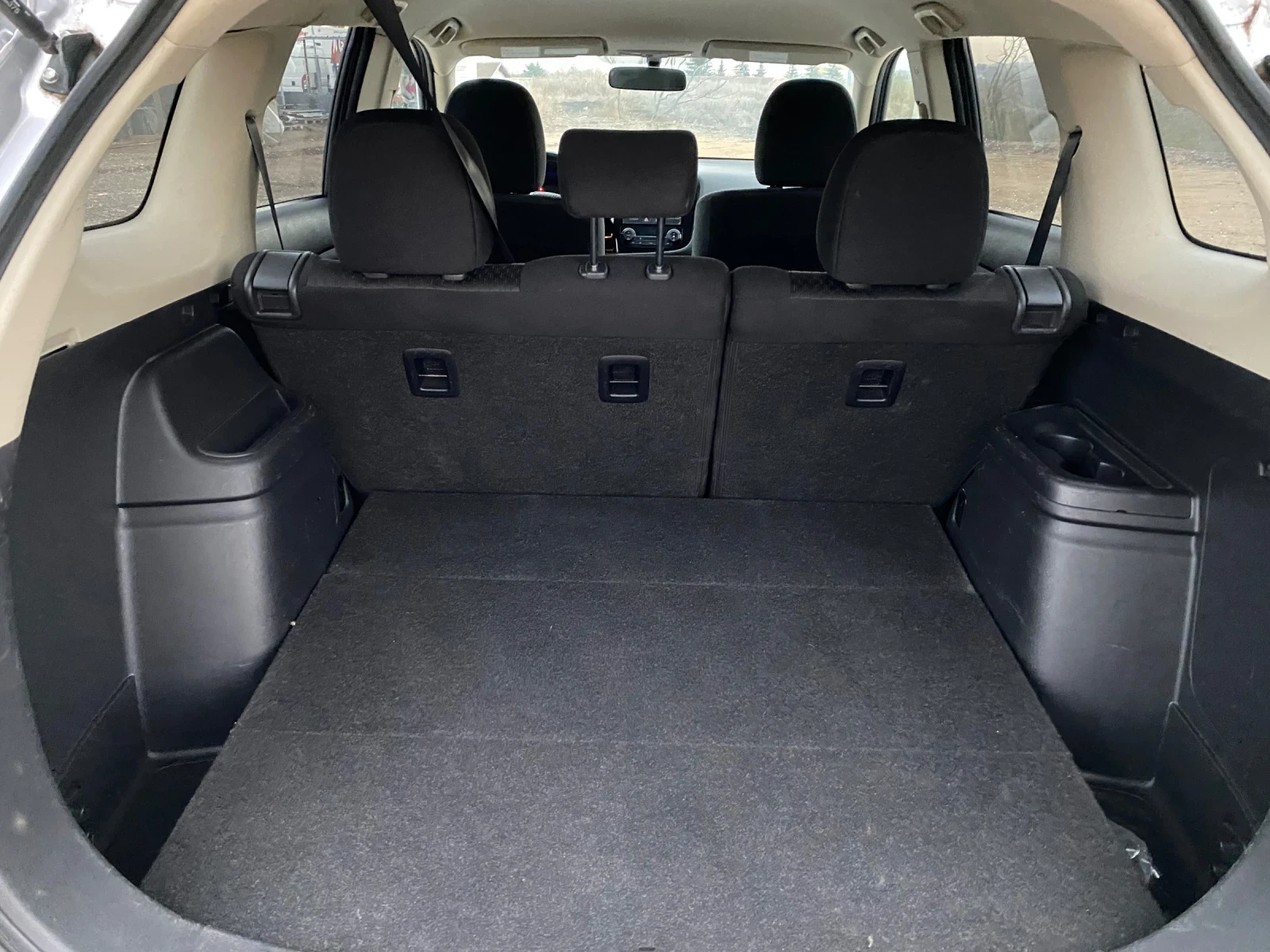 Mitsubishi Outlander 2.4i* 4x4* automatic - изображение 8