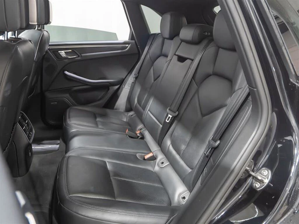 Porsche Macan BOSE* ПОДГРЕВ* ОБДУХВАНЕ* ПАНОРАМА* МЪРТВА ТОЧКА - изображение 9