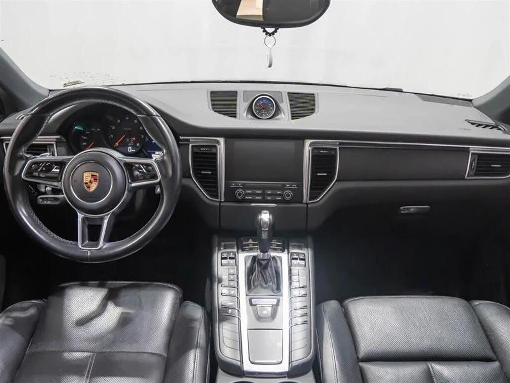 Porsche Macan BOSE* ПОДГРЕВ* ОБДУХВАНЕ* ПАНОРАМА* МЪРТВА ТОЧКА - изображение 10