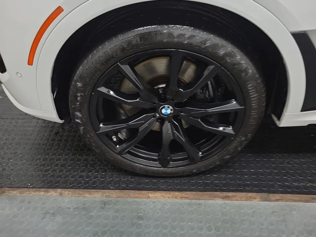 BMW X7 * XDRIVE40I * CARFAX *  | Mobile.bg   17