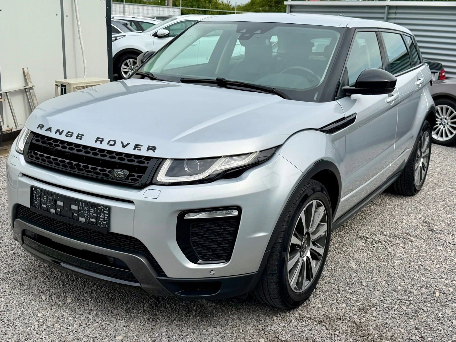 Land Rover Range Rover Evoque Facelift! Топ състояние!, снимка 3 - Автомобили и джипове - 54467952
