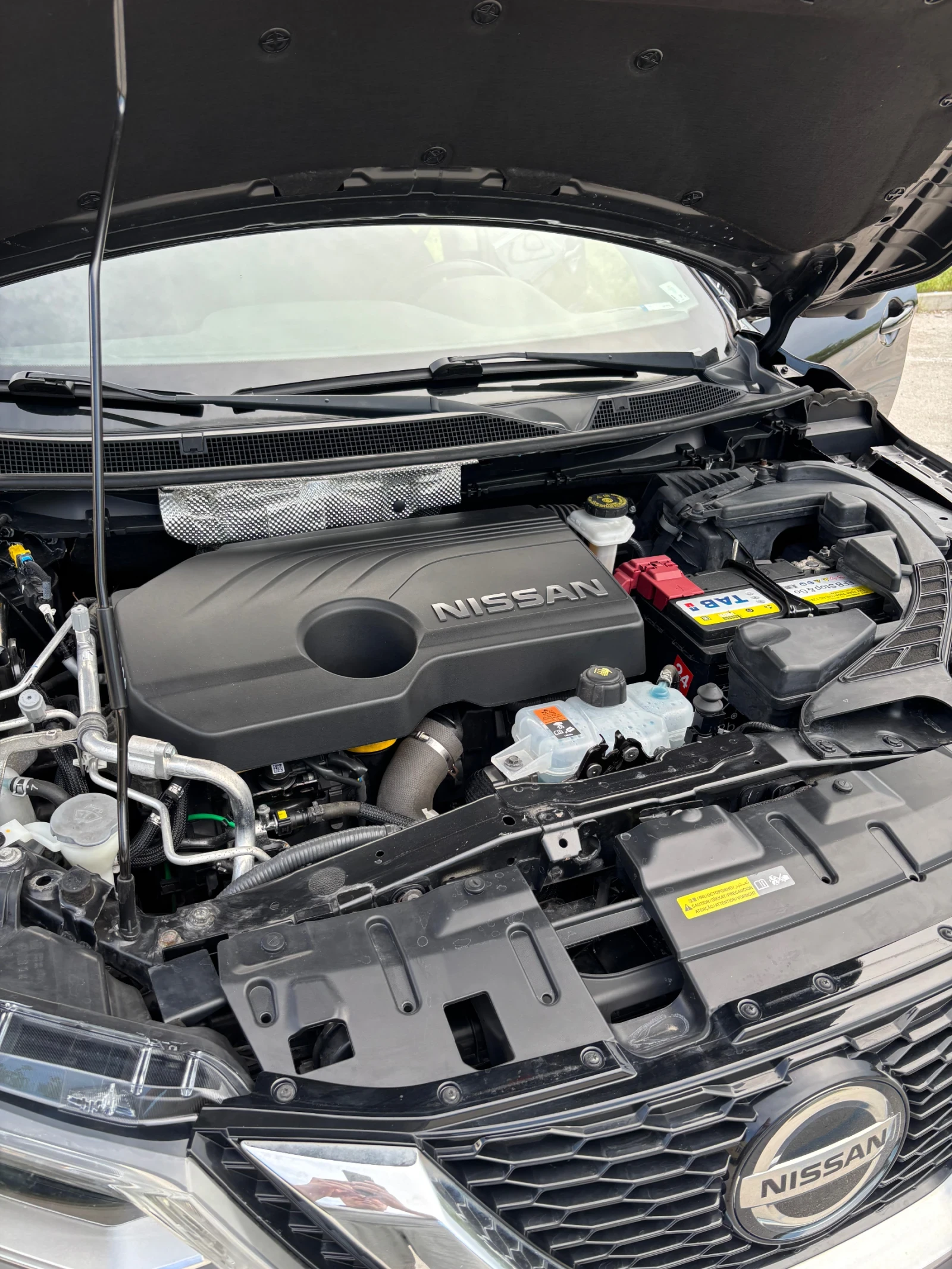 Nissan Qashqai, снимка 9 - Автомобили и джипове - 54715674