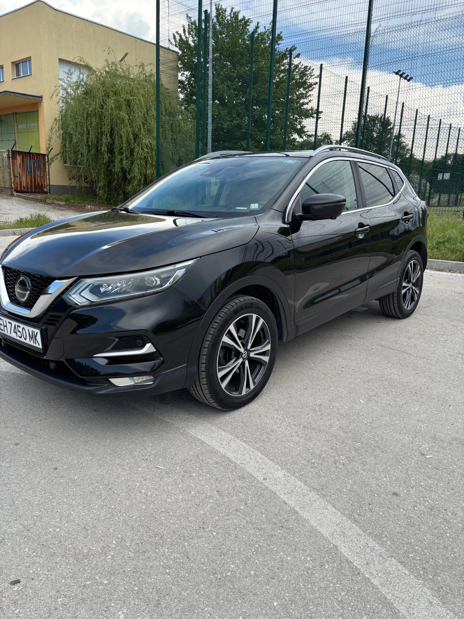 Nissan Qashqai, снимка 5 - Автомобили и джипове - 54715674